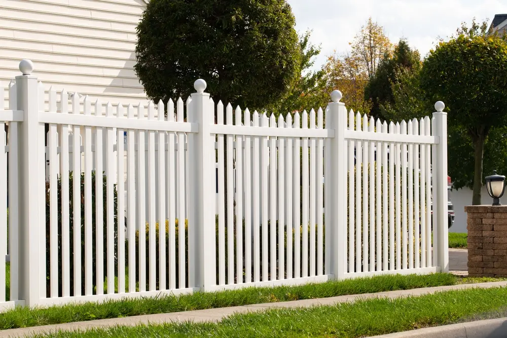 vinyl fence